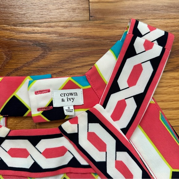 Crown & Ivy Shift Dress - Geometric Print - Picture 5 of 10